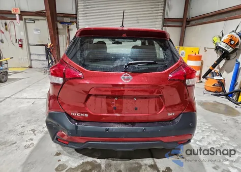 2020 Nissan Kicks Sr z USA, uszkodzony, nr VIN 3N1CP5DV7LL571037